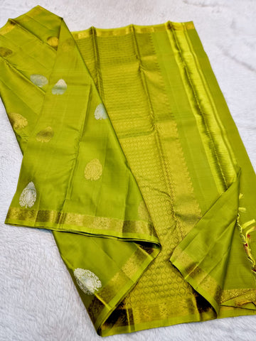 YCKCYSS05-48 Silk Saree