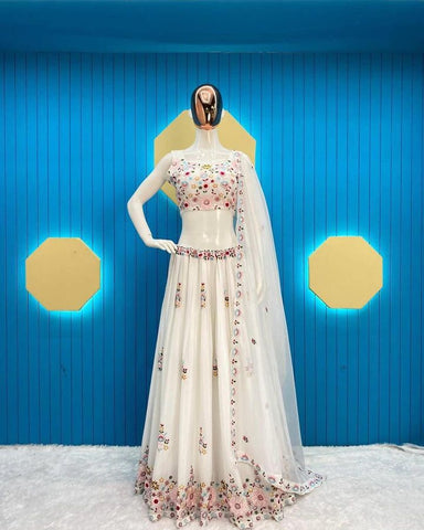 YCKD04-17 Lehenga